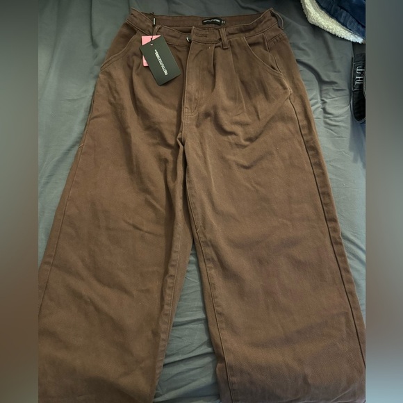 Pretty Little Thing Chocolate Seam Detail Wide Leg
Baggy Jeans - Picture 2 of 10
